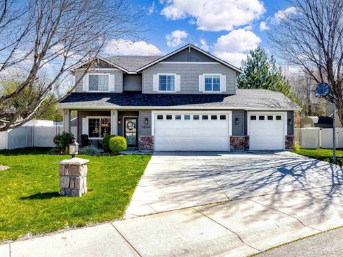 1826 N Henderson Ave, Meridian, ID, 83646-6466 | Card Image