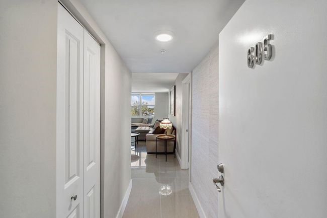 APT-605 - 1505 N Riverside Dr, Condo with 2 bedrooms, 2 bathrooms and null parking in Pompano Beach FL | Image 24