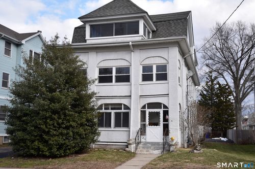 214 Quaker Ln S, West Hartford, CT, 06119-1944 | Card Image