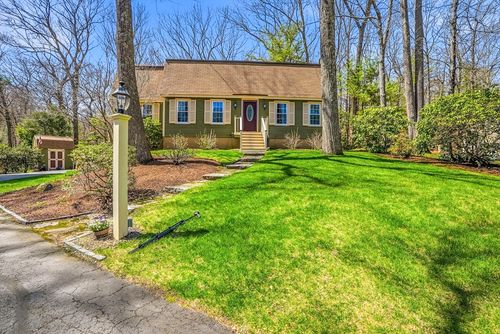 38 Bay Colony Dr, Ashland, MA, 01721-1839 | Card Image