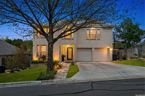 981 Rio Verde, New Braunfels, TX, 78130-2421 | Card Image