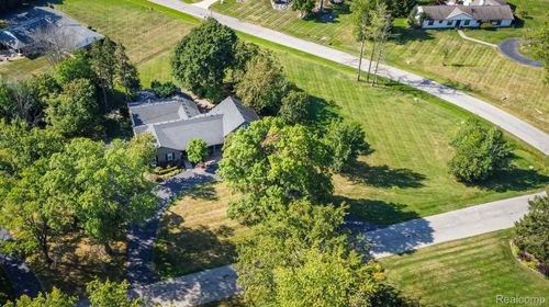 3841 Wedgewood Dr, Bloomfield Hills, MI, 48301-3950 | Card Image