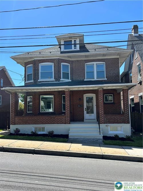 2332 S 4th St, Allentown, PA, 18103-6822 | Card Image