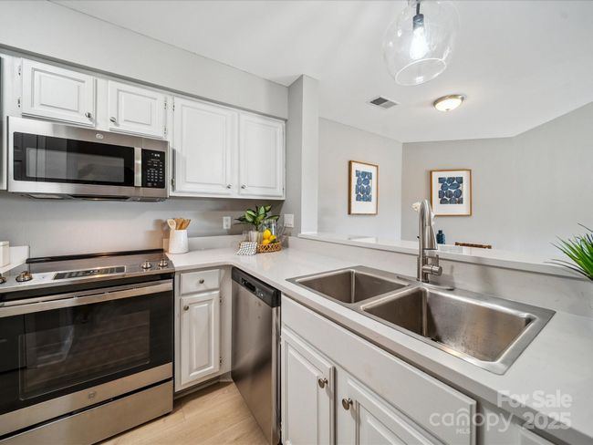 New Quartz Countertops | Image 13