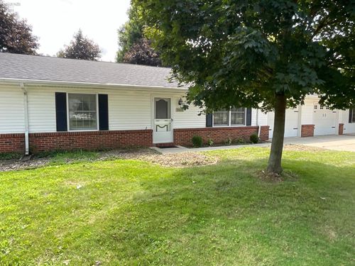 b-949 Tucker Ln, Fremont, OH, 43420-5801 | Card Image