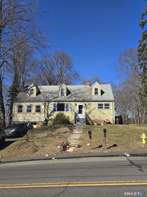 139 Foxon Hill Rd, New Haven, CT, 06513-1104 | Card Image