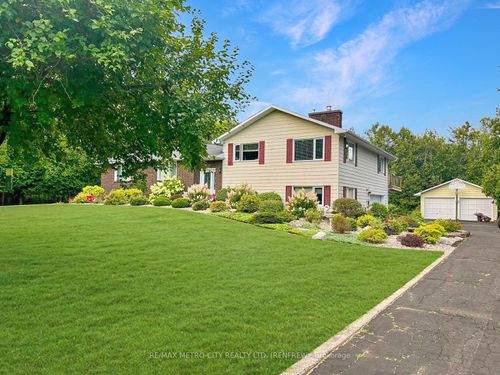 128 Burns Dr, Braeside, ON, K0A1G0 | Card Image