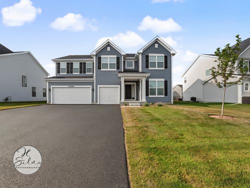 10784 Saxony St, Huntley, IL, 60142-2526 | Card Image