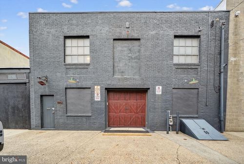 1862 Sepviva St, Philadelphia, PA, 19125-2433 | Card Image