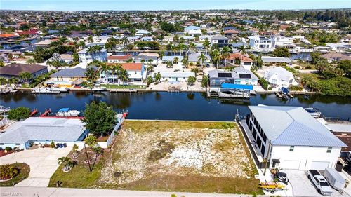 12262 Moon Shell Dr, MATLACHA ISLES, FL, 33991-5602 | Card Image