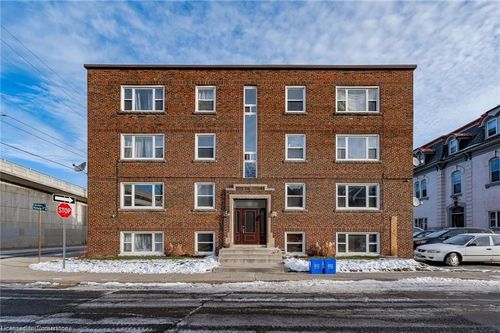 3 Webber Ave, Hamilton, ON, L8N1W4 | Card Image