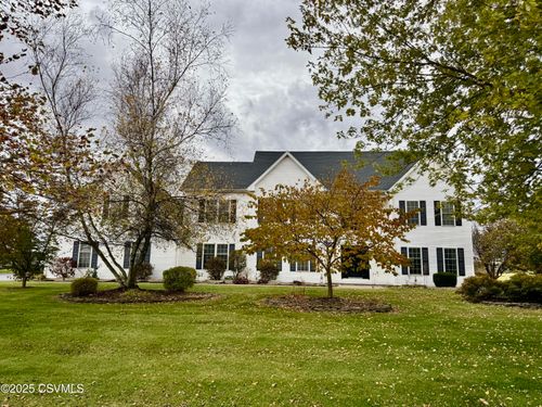 123 Old Field Dr, Bloomsburg, PA, 17815-8303 | Card Image