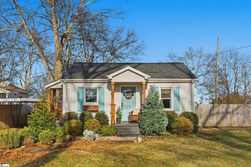 9 Beatrice St, Greenville, SC, 29611-5301 | Card Image