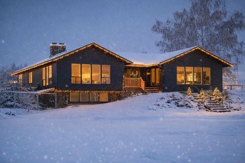 1112 E Jennings Rd, Spangle, WA, 99031-9519 | Card Image