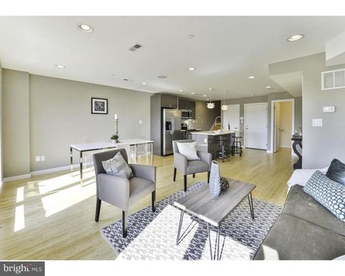 apt-3-727 N 20th St, PHILADELPHIA, PA, 19130-2073 | Card Image