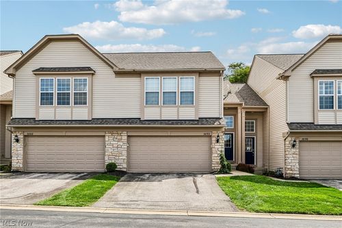 3892 Gardiner Run, Copley, OH, 44321-3160 | Card Image