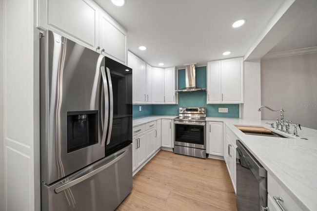 APT-2D - 14810 Rue De Bayonne, Condo with 2 bedrooms, 2 bathrooms and null parking in CLEARWATER FL | Image 4