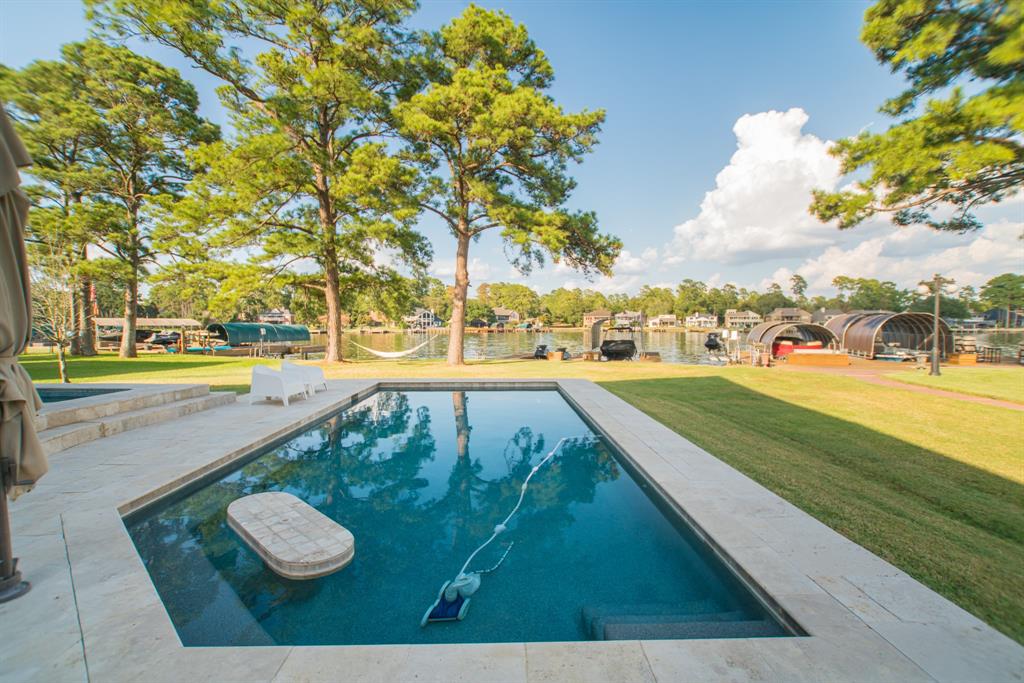 Lake Shore Dr, Montgomery, TX 77356