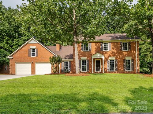 113 Foxfield Ln, Matthews, NC, 28105-6545 | Card Image