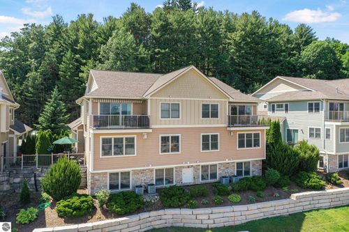 unit-d-10777 Pine Bluff Dr, Traverse City, MI, 49684-6284 | Card Image
