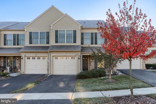 712 Creekside Dr, HUMMELSTOWN, PA, 17036-7077 | Card Image