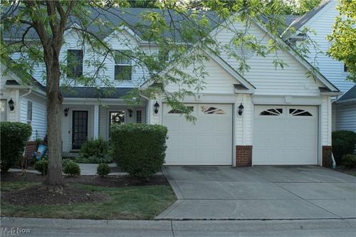 2042 W Reserve Cir, Avon, OH, 44011-2824 | Card Image