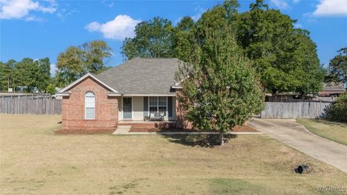 201 Hummingbird Dr, Deatsville, AL, 36022-2608 | Card Image