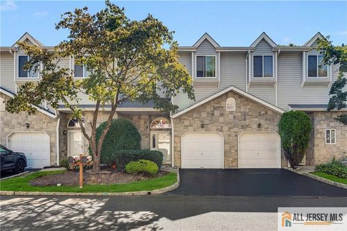 24 Catherine Ct, South Amboy, NJ, 08879-2916 | Card Image