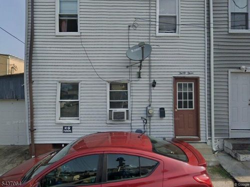 33 Cedar Aly, Phillipsburg, NJ, 08865-3044 | Card Image