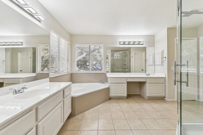 3998 Lord Byron Cir, House other with 4 bedrooms, 4 bathrooms and 6 parking in Round Rock TX | Image 21