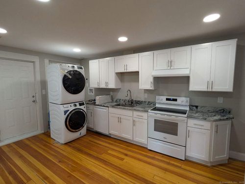 2e-171 School Street, Bristol, CT, 06010 | Card Image