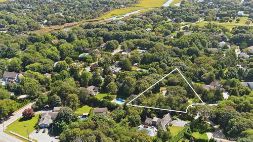 6 Wintergreen Ln, Westhampton, NY, 11977-1431 | Card Image
