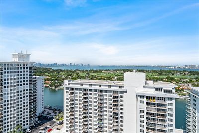 PH-3 - 5757 Collins Ave, Condo with 2 bedrooms, 2 bathrooms and null parking in Miami Beach FL | Image 3