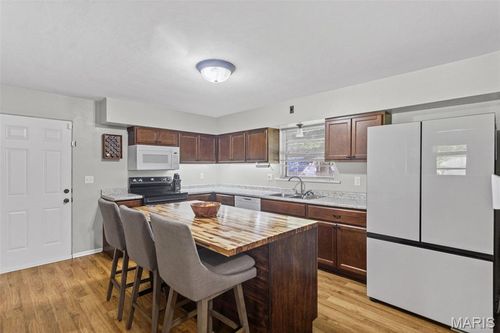 2229 E A Street, Belleville, IL, 62221 | Card Image