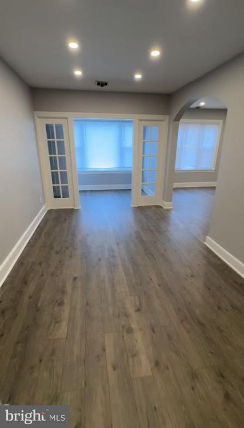 apt-3-336 Main St, ROYERSFORD, PA, 19468-2341 | Card Image