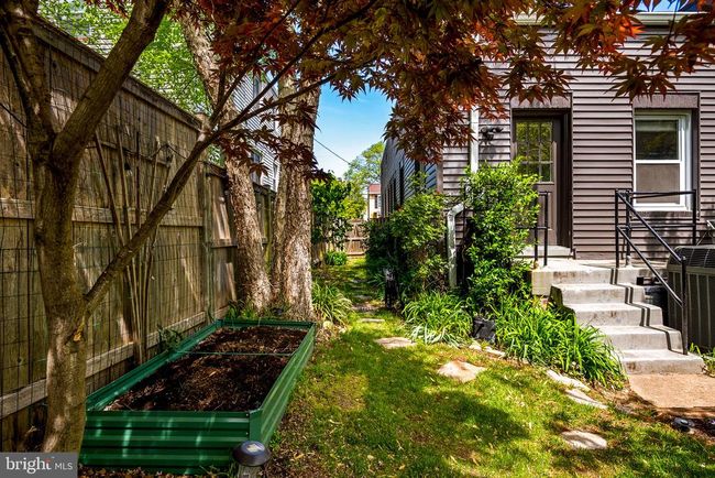 319 Hume Ave, Home with 2 bedrooms, 2 bathrooms and null parking in ALEXANDRIA VA | Image 26