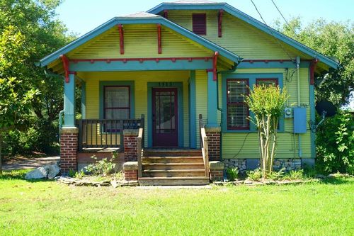 1513 W Main St, Brenham, TX, 77833-3413 | Card Image