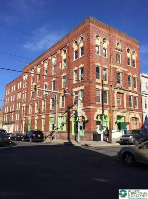 4c-402 Ridge Ave, Allentown, PA, 18102-5217 | Card Image