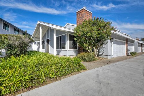 8147 Via Mallorca, La Jolla, CA, 92037 | Card Image