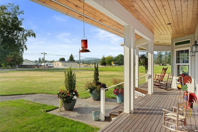 Spacious back yard and patio for entertaining | Image 32