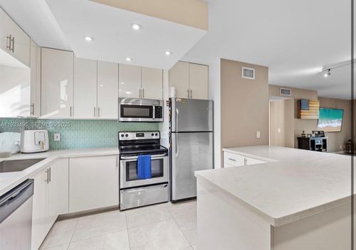 apt-408-8511 Old Country Mnr, Davie, FL, 33328-2955 | Card Image