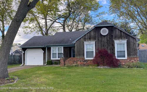 120 Oak Hill Dr, Toms River, NJ, 08753-1730 | Card Image