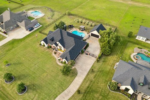 2585 Wincrest Dr, Rockwall, TX, 75032-7002 | Card Image