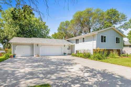 16951 88th Ave N, Maple Grove, MN, 55311-1405 | Card Image