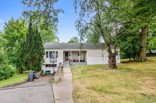 101 Cresthill Rd, Yonkers, NY, 10710-2626 | Card Image