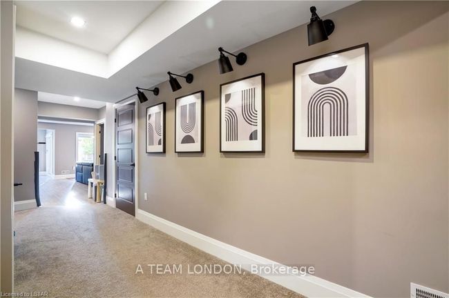 1095 Riverbend Rd, House other with 4 bedrooms, 0 bathrooms and 2 parking in London ON | Image 34