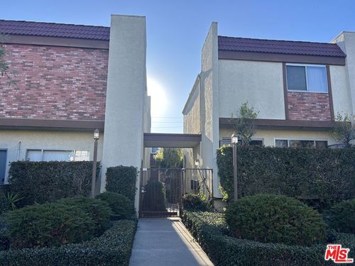 e-2452 Chelsea Pl, Santa Monica, CA, 90404-2017 | Card Image