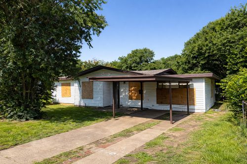 3408 S Hughes Ave, Fort Worth, TX, 76119-2094 | Card Image