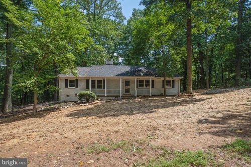 1901 Ridge Rd, HAYMARKET, VA, 20169-1521 | Card Image