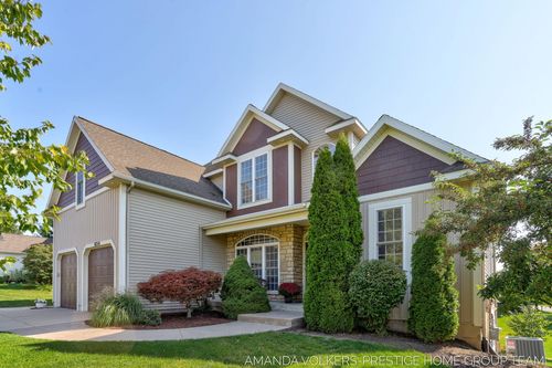 8714 Bethany Dr Sw, Byron Center, MI, 49315-8039 | Card Image